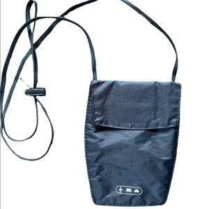 Passport travel pouch